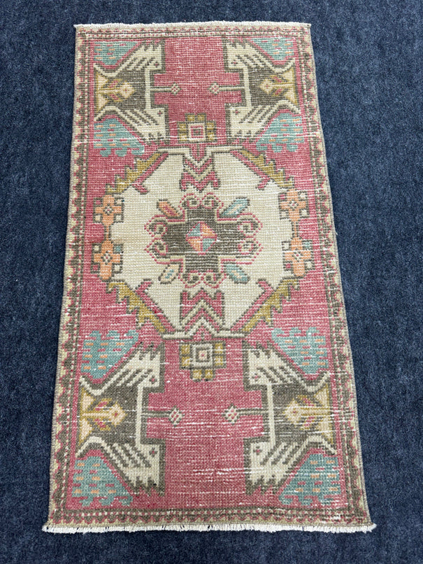 Turkish Yastik Rug  1'7" x  3'1" #24280