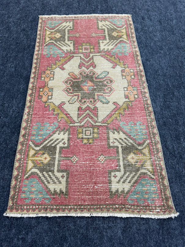 Turkish Yastik Rug  1'7" x  3'1" #24280