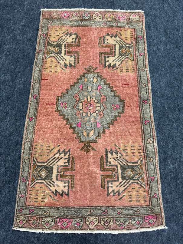 Turkish Yastik Rug  1'4" x  3'6" #24281