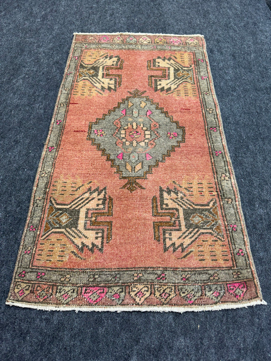 Turkish Yastik Rug  1'4" x  3'6" #24281