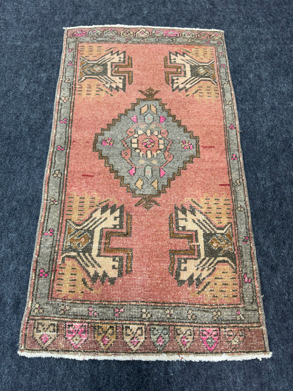Turkish Yastik Rug  1'4" x  3'6" #24281