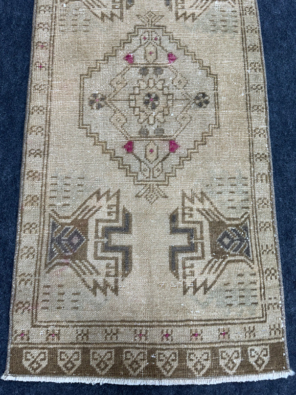 Turkish Yastik Rug  1'9" x  3'7" #24283