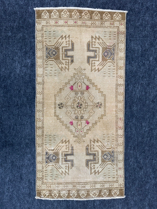 Turkish Yastik Rug  1'9" x  3'7" #24283