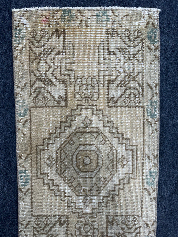 Turkish Yastik Rug  1'6" x  3'2" #24284