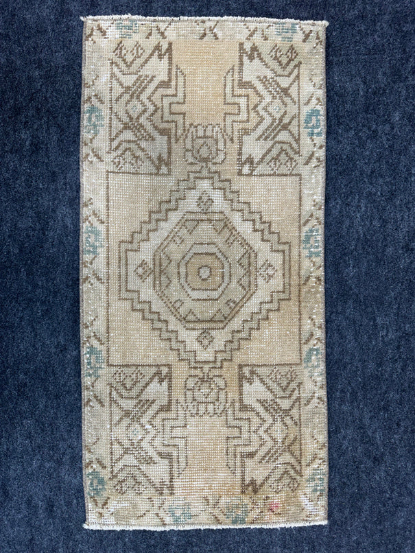 Turkish Yastik Rug  1'6" x  3'2" #24284