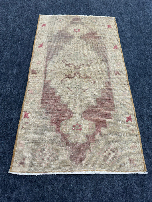 Turkish Yastik Rug  1'8" x  3' #24285
