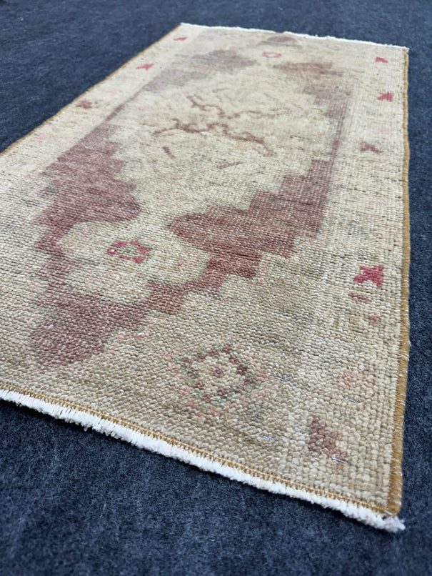 Turkish Yastik Rug  1'8" x  3' #24285