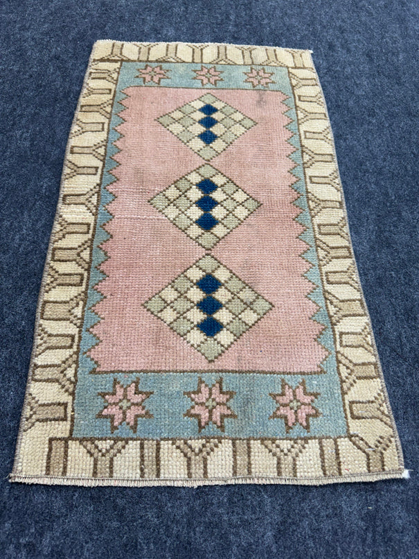 Turkish Yastik Rug  1'8" x  2'11" #24278