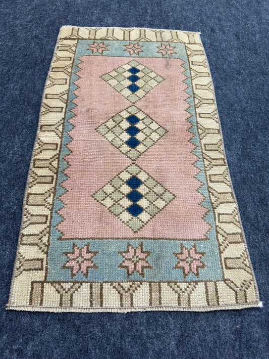 Turkish Yastik Rug  1'8" x  2'11" #24278
