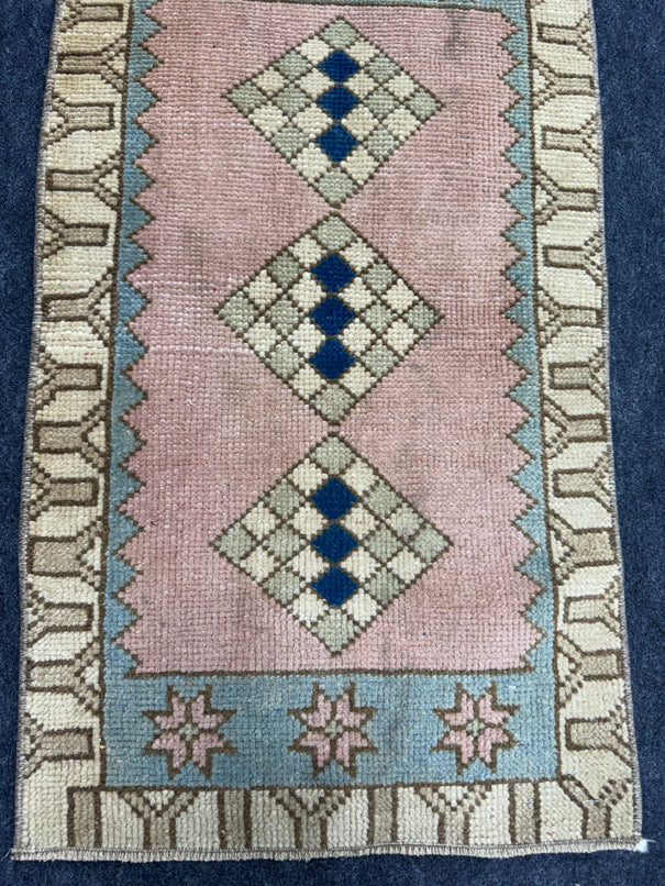 Turkish Yastik Rug  1'8" x  2'11" #24278
