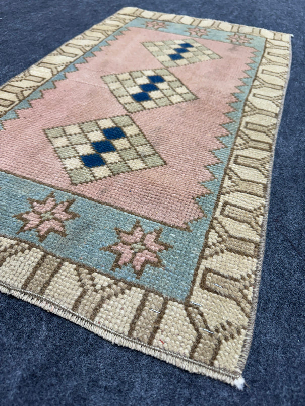 Turkish Yastik Rug  1'8" x  2'11" #24278