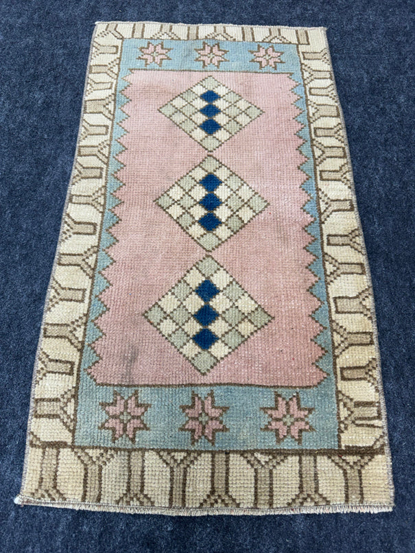 Turkish Yastik Rug  1'8" x  2'11" #24278