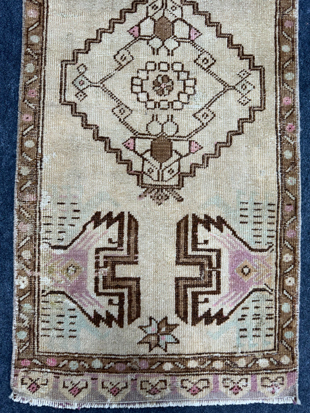Turkish Yastik Rug  1'7" x  3'5" #24277