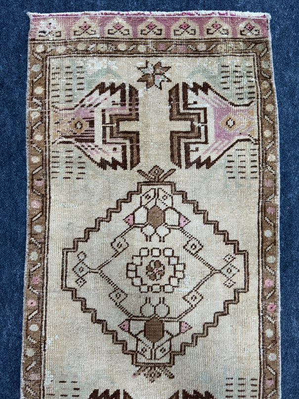 Turkish Yastik Rug  1'7" x  3'5" #24277