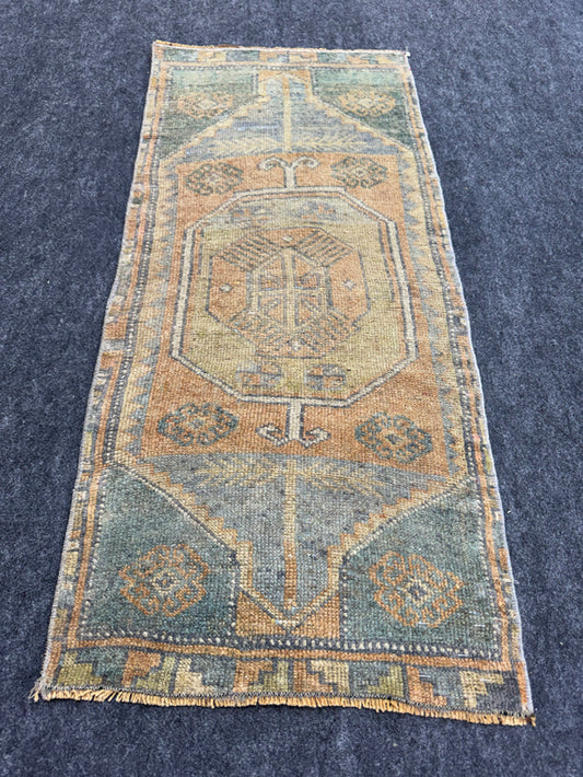 Turkish Yastik Rug  1'7" x  3'6" #24276