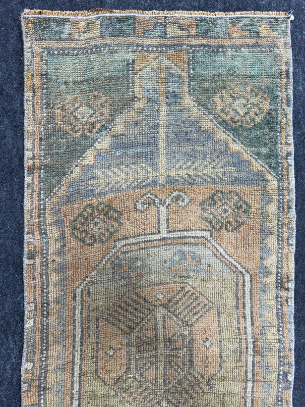 Turkish Yastik Rug  1'7" x  3'6" #24276