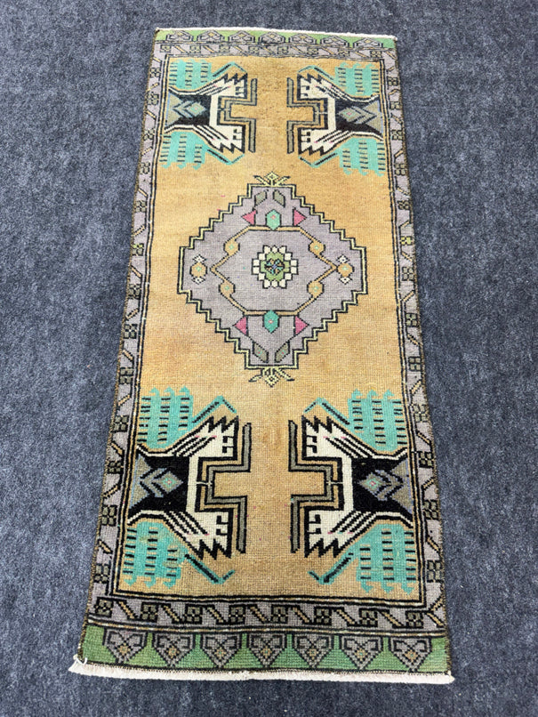 Turkish Yastik Rug  1'6" x  3'8" #24275