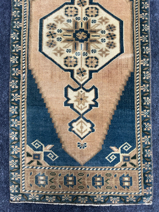 Turkish Yastik Rug  1'6" x  3'4" #24274