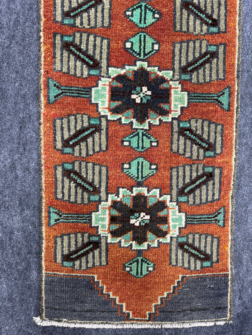 Turkish Yastik Rug  1'3" x  2'10" #24271