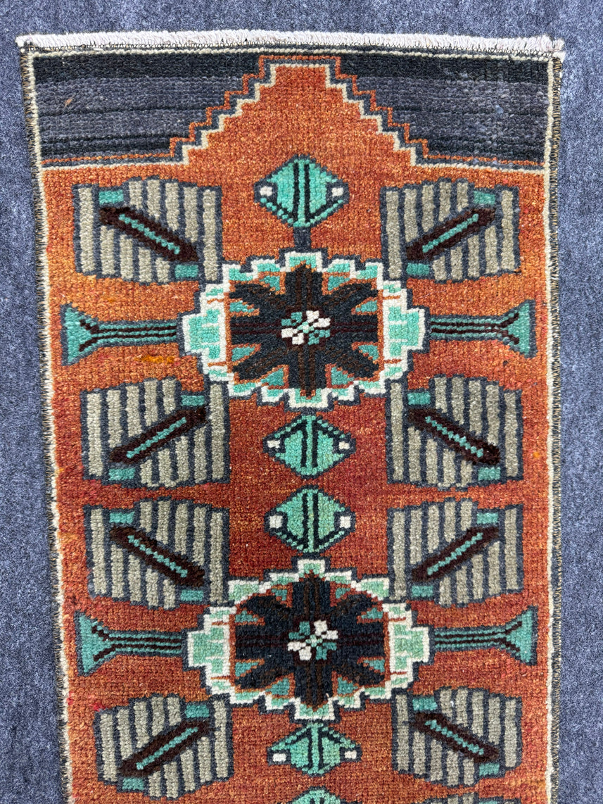 Turkish Yastik Rug  1'3" x  2'10" #24271