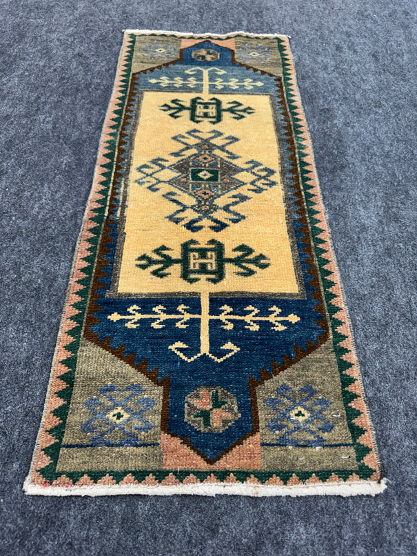 Turkish Yastik Rug  1'4" x  3'4" #24270