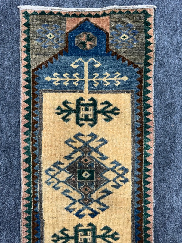 Turkish Yastik Rug  1'4" x  3'4" #24270