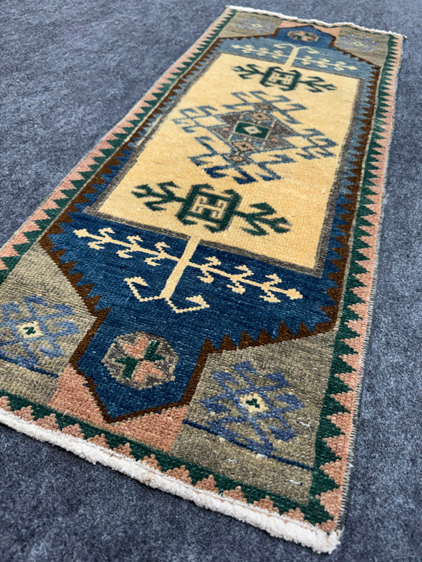 Turkish Yastik Rug  1'4" x  3'4" #24270