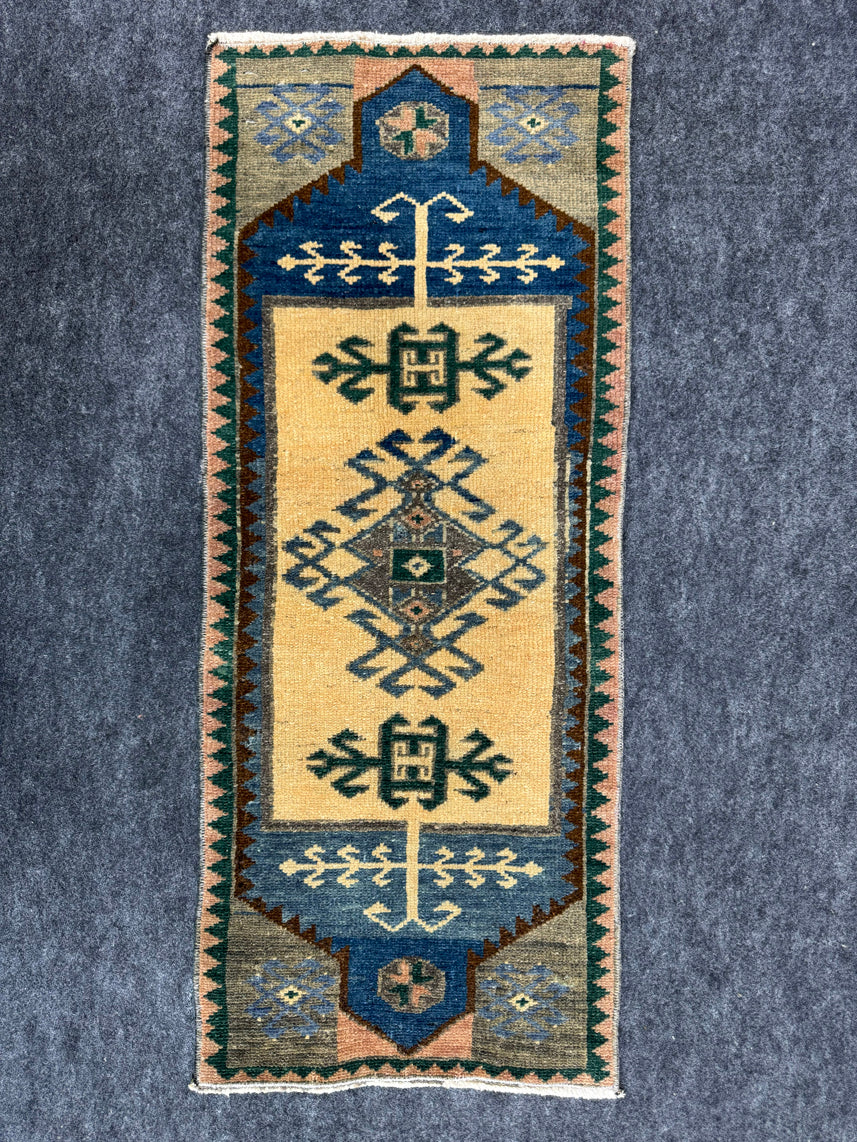 Turkish Yastik Rug  1'4" x  3'4" #24270