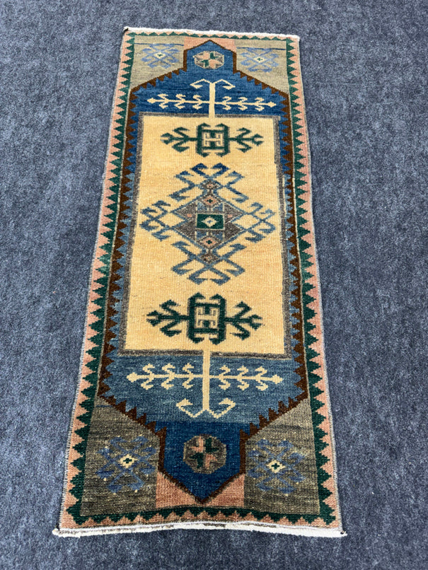 Turkish Yastik Rug  1'4" x  3'4" #24270