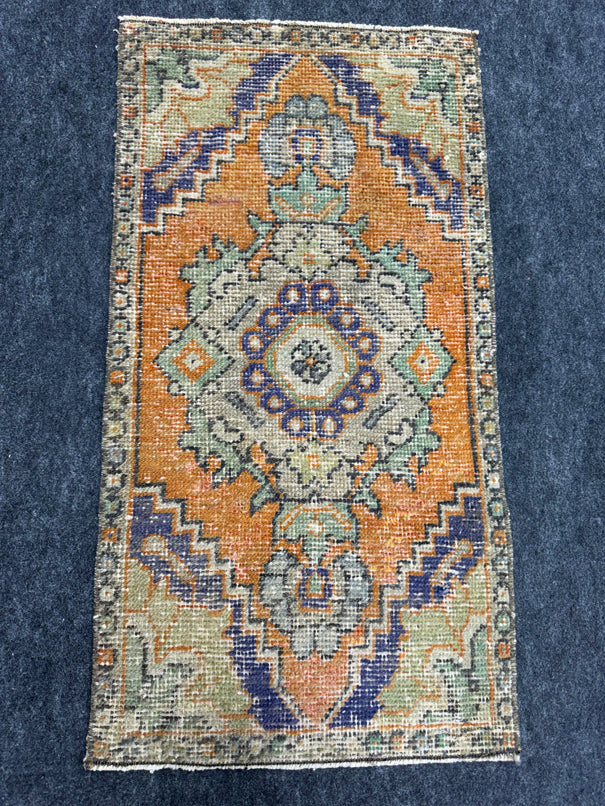 Turkish Yastik Rug  1'6" x  2'11" #24268