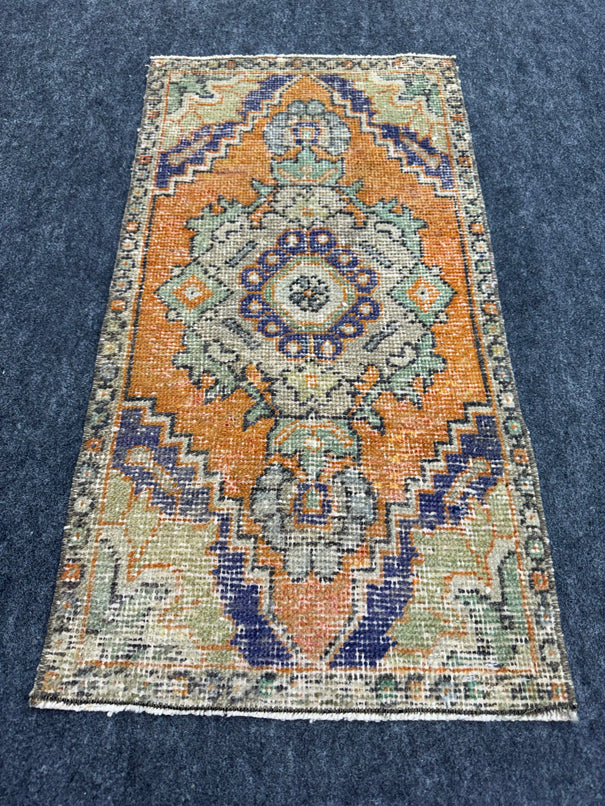 Turkish Yastik Rug  1'6" x  2'11" #24268