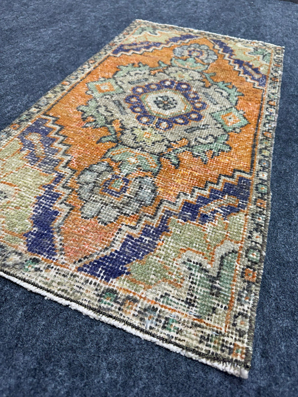 Turkish Yastik Rug  1'6" x  2'11" #24268