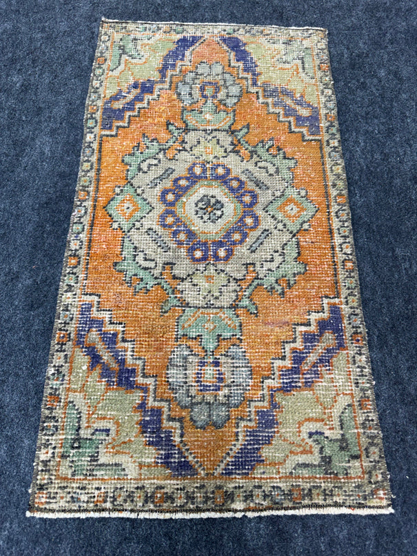 Turkish Yastik Rug  1'6" x  2'11" #24268