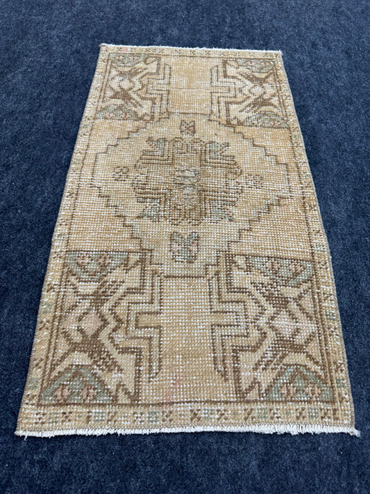Turkish Yastik Rug  1'7" x  2'11" #24267
