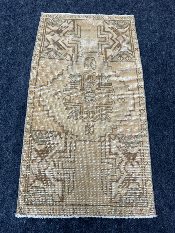 Turkish Yastik Rug  1'7" x  2'11" #24267