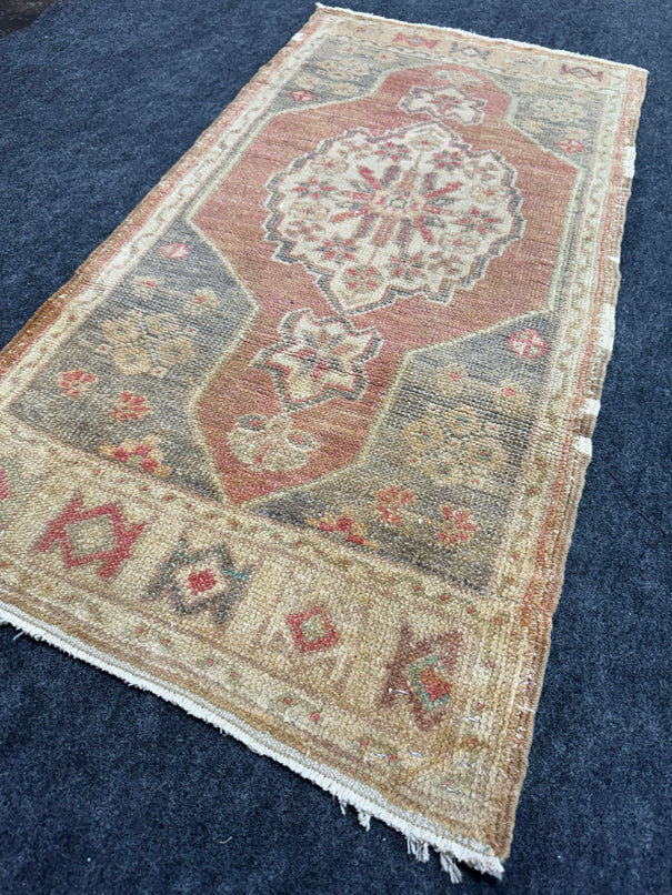 Turkish Yastik Rug  1'10" x  3'7" #24265