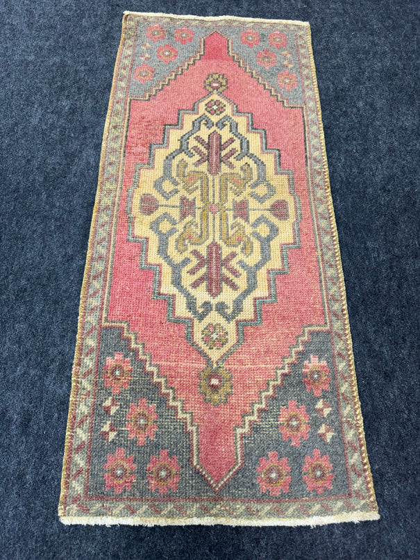Turkish Yastik Rug  1'8" x  3'10" #24264
