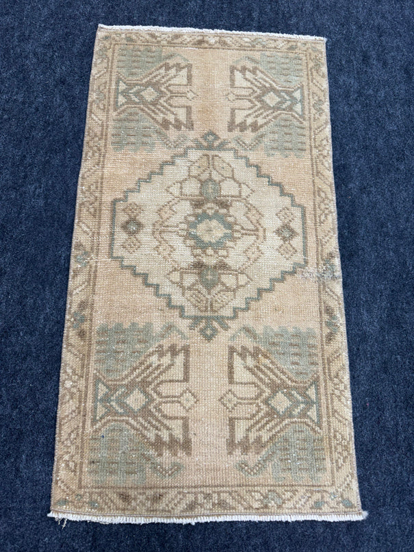 Turkish Yastik Rug  1'7" x  3' #24263