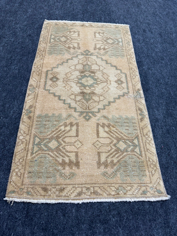 Turkish Yastik Rug  1'7" x  3' #24263