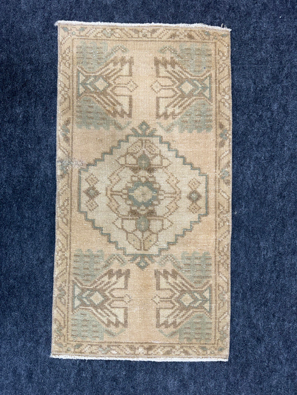 Turkish Yastik Rug  1'7" x  3' #24263