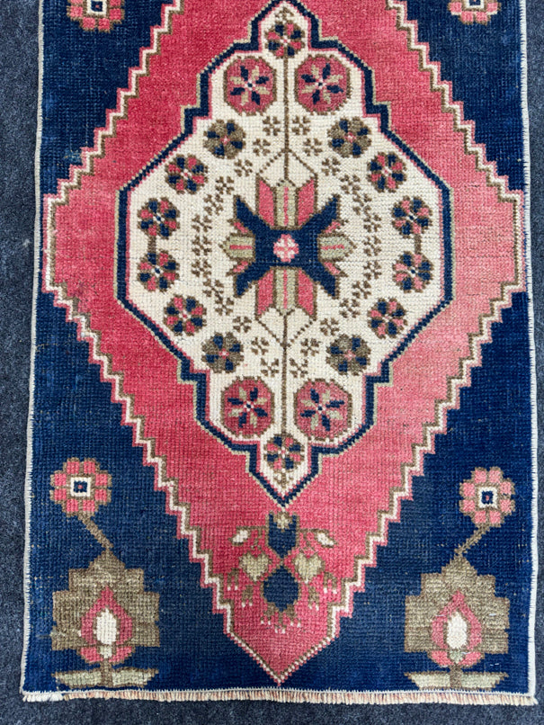 Turkish Yastik Rug  1'7" x  2'10" #24262