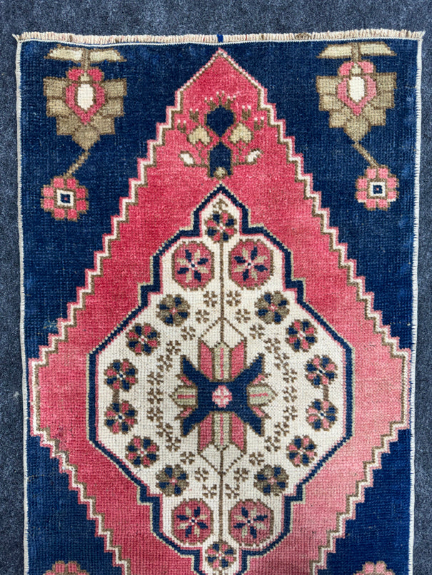 Turkish Yastik Rug  1'7" x  2'10" #24262