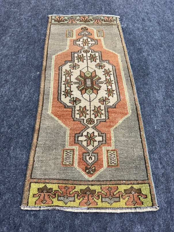 Turkish Yastik Rug  1'4" x  3'3" #24261
