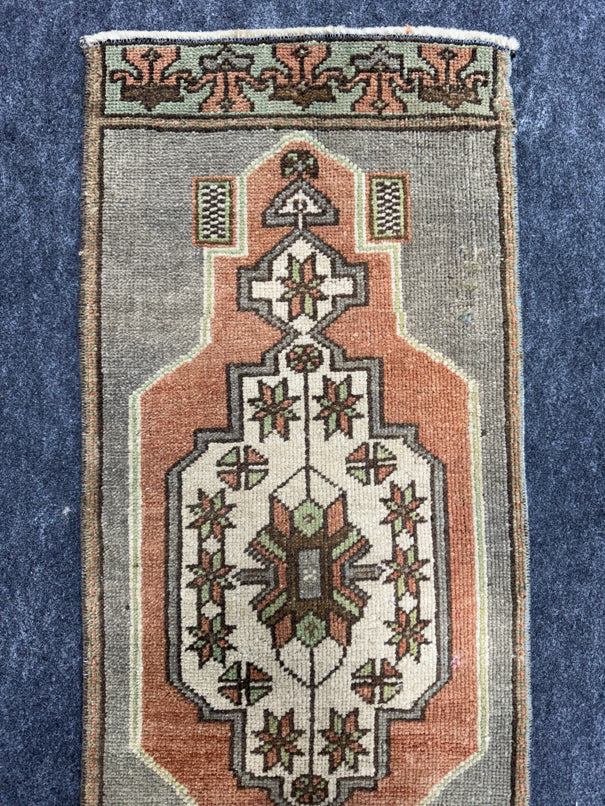 Turkish Yastik Rug  1'4" x  3'3" #24261