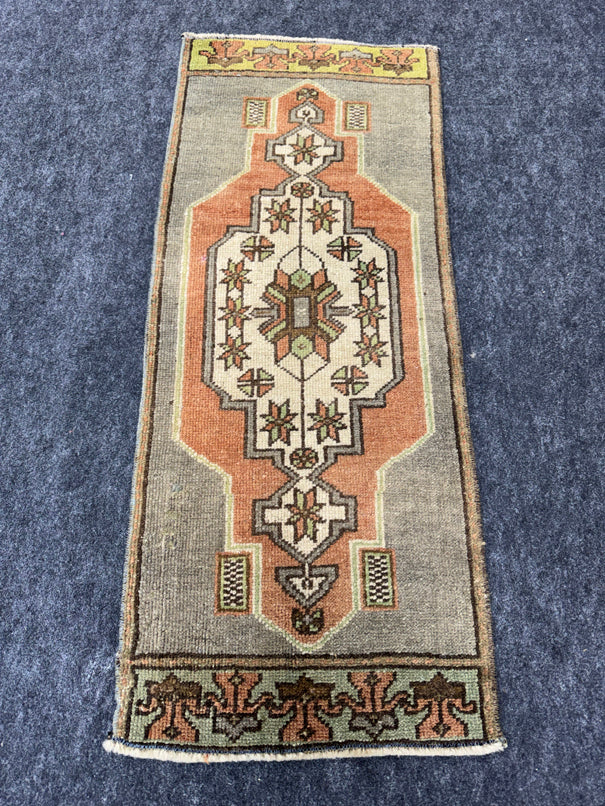 Turkish Yastik Rug  1'4" x  3'3" #24261