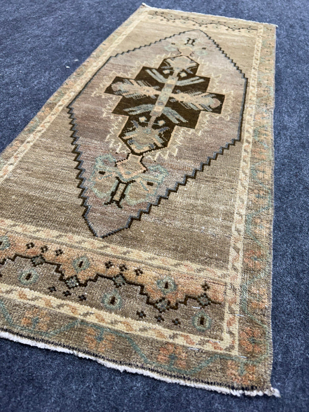 Turkish Yastik Rug  1'6" x  3'6" #24260