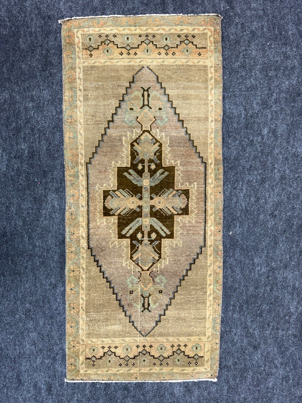 Turkish Yastik Rug  1'6" x  3'6" #24260