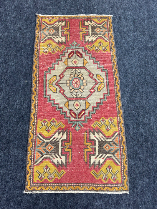 Turkish Yastik Rug  1'7" x  3'3" #24258
