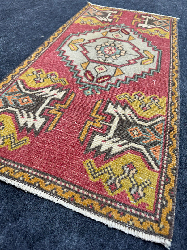Turkish Yastik Rug  1'7" x  3'3" #24258