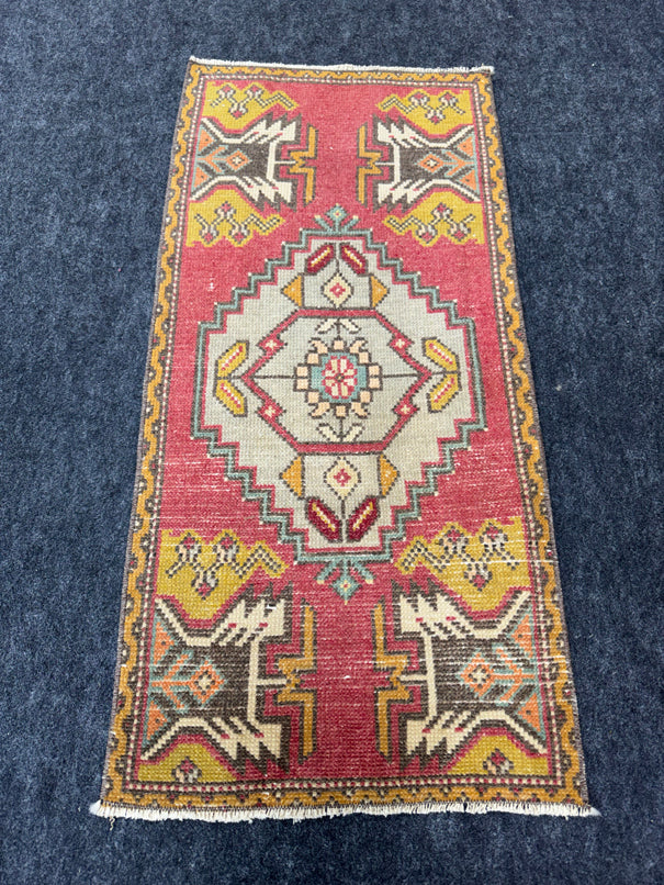 Turkish Yastik Rug  1'7" x  3'3" #24258